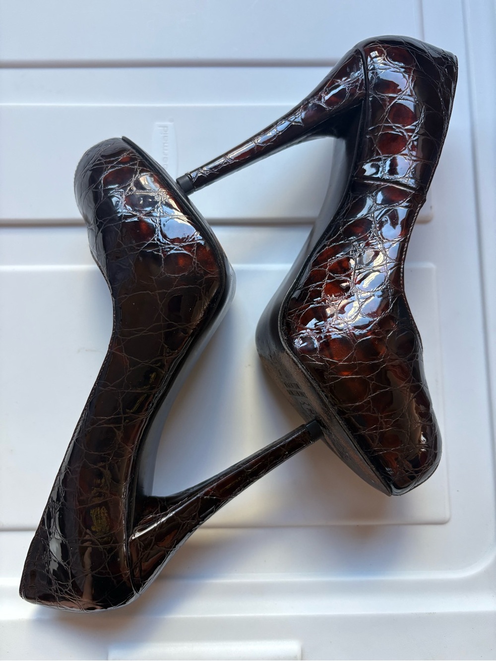 Stuart Weitzman Brown Crocodile Peep Toe Platform Stilleto Heels